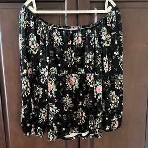 Cato Black Floral velvet top size medium like new